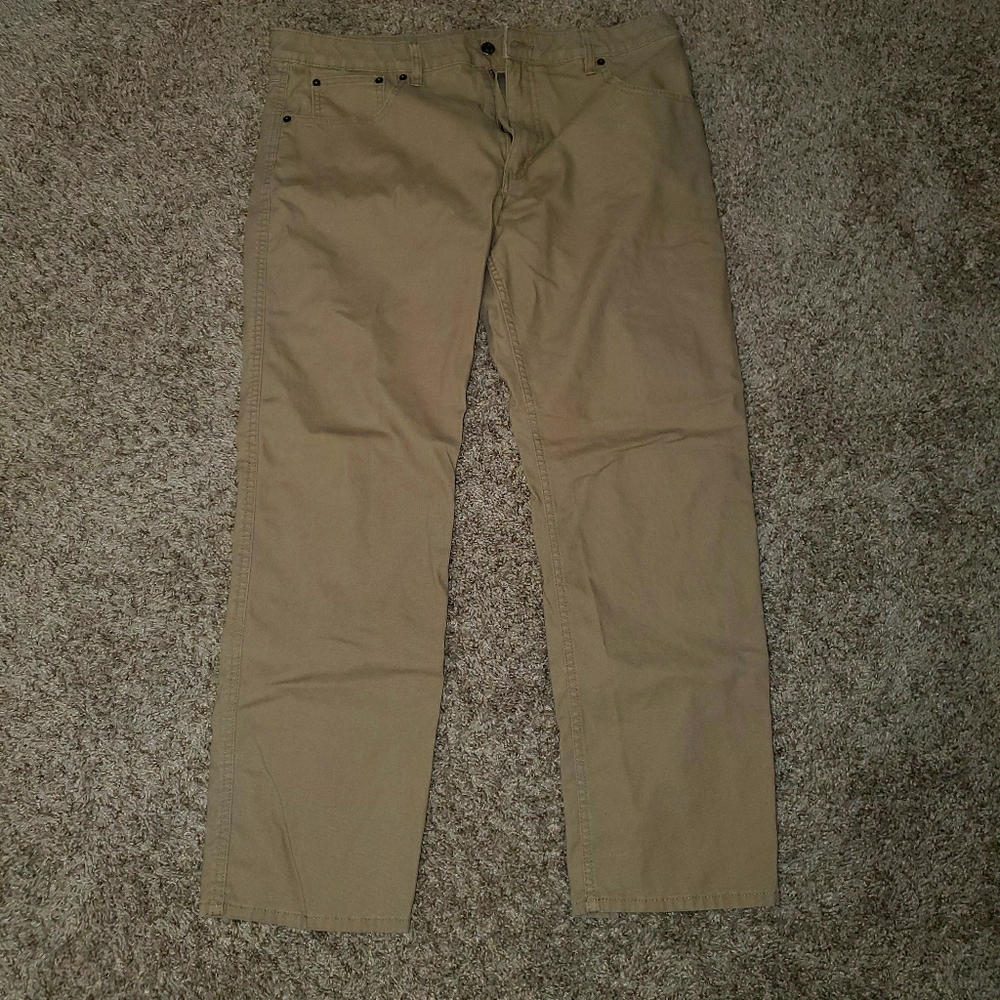 Magellan Khaki Pants 36 X 32